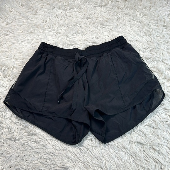 Lululemon Hotty Hot Short II *Long 4" Black - Picture 1 of 8